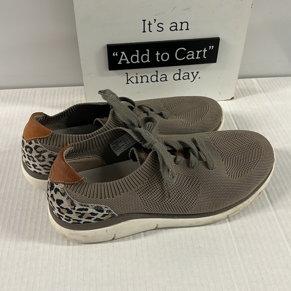 Propet Women's Tan and Cream Sneakers - Picture 3 of 8